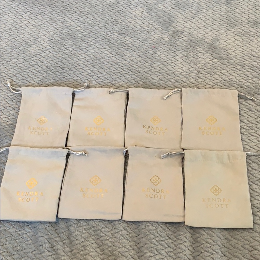 Kendra Scott jewelry bags (8)